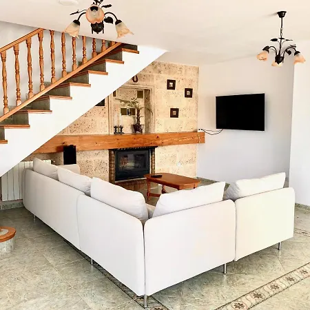 Beautiful 6 Bedroom With Pool * El Real de Gandia